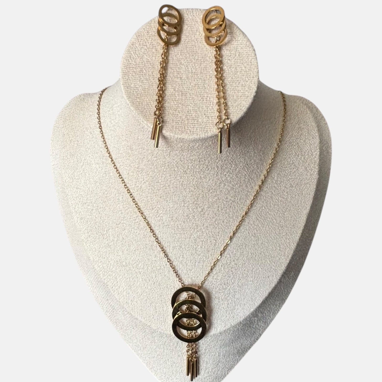 The Triple O's Jewelry Set